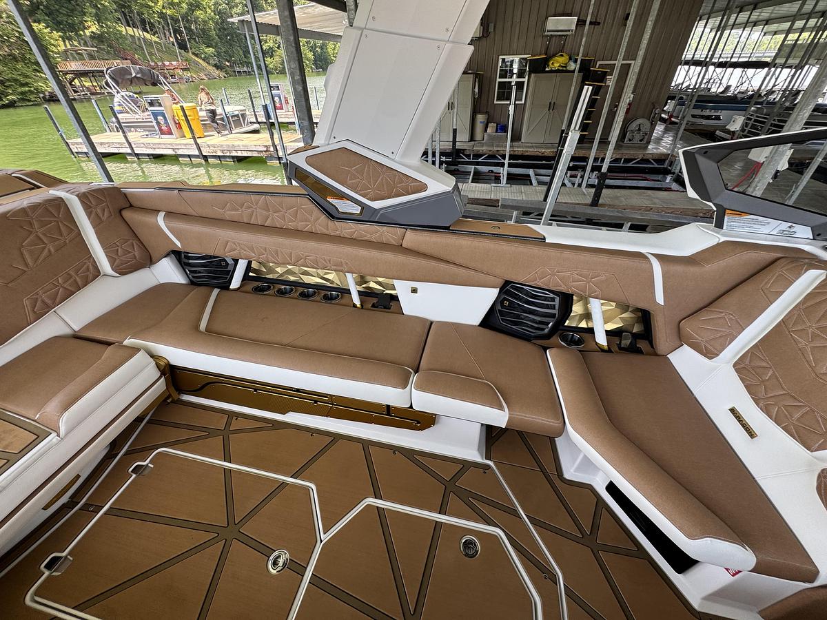 Used 2026 Nautique Super Air Nautique G25 Paragon
