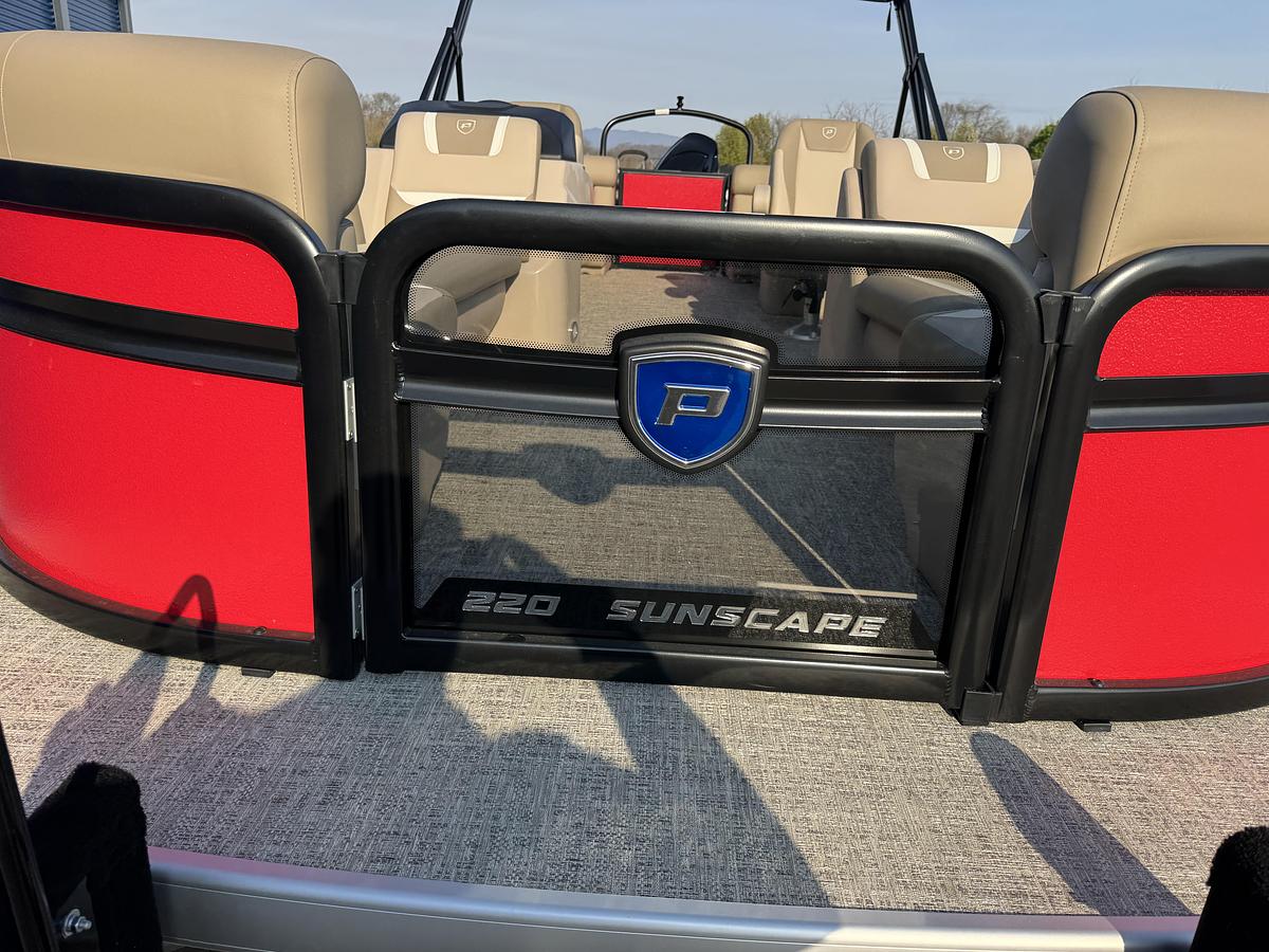 2026 Premier 220 SunScape RF
