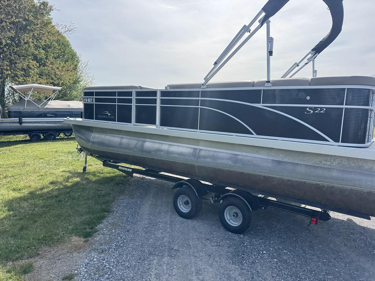 2019 Bennington 22 SL