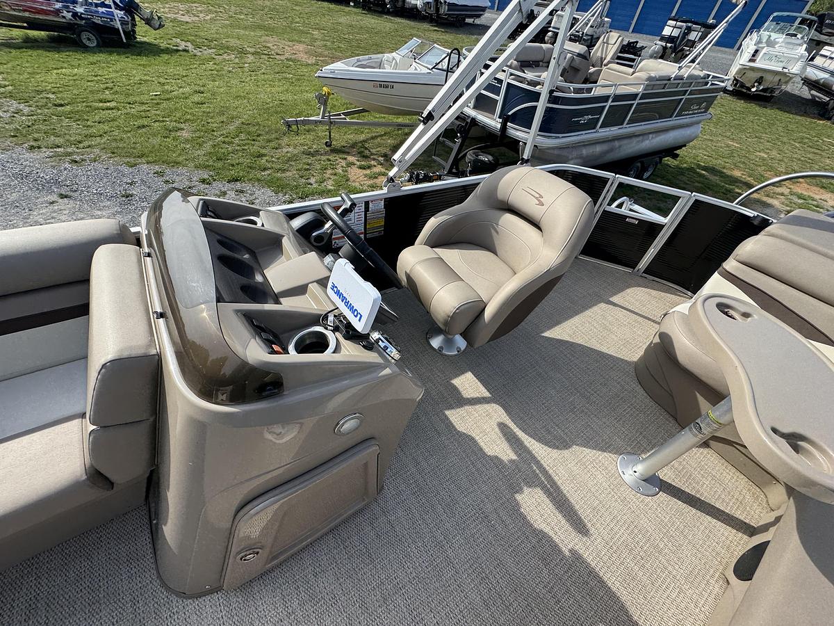 2019 Bennington 22 SL