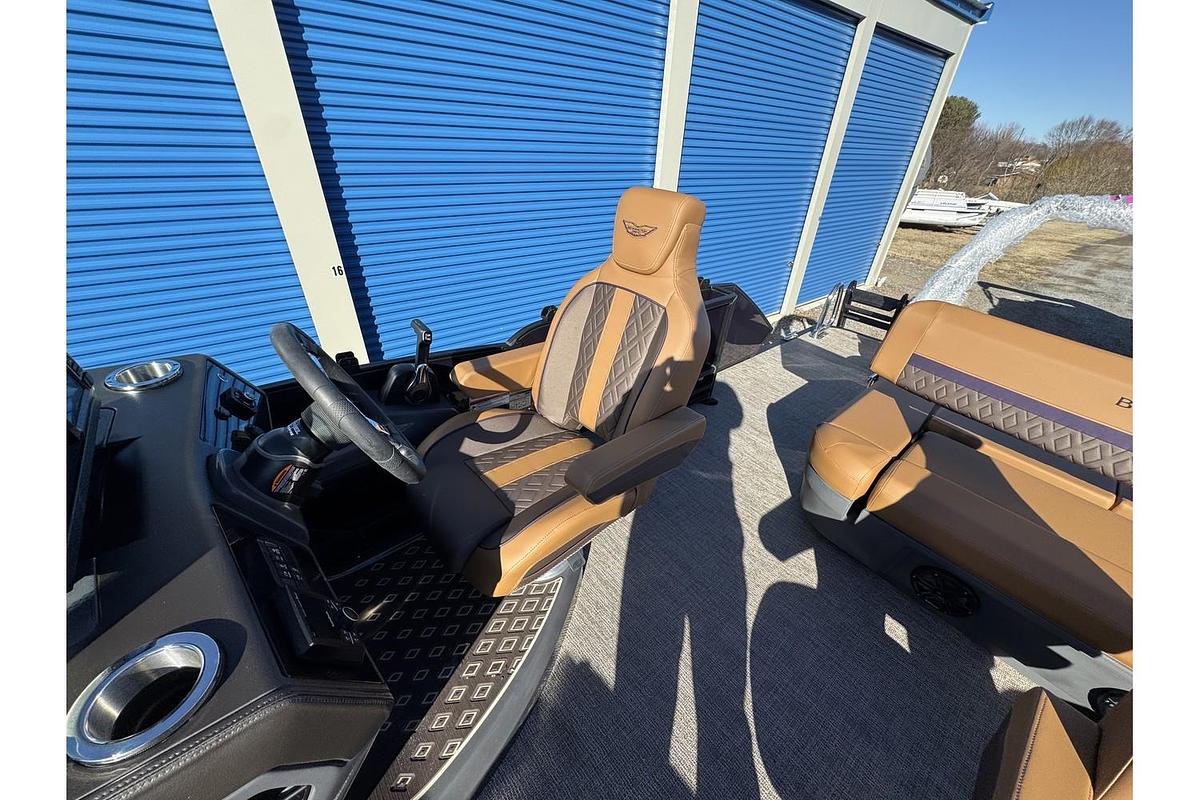 2025 Bennington 24 M Swingback