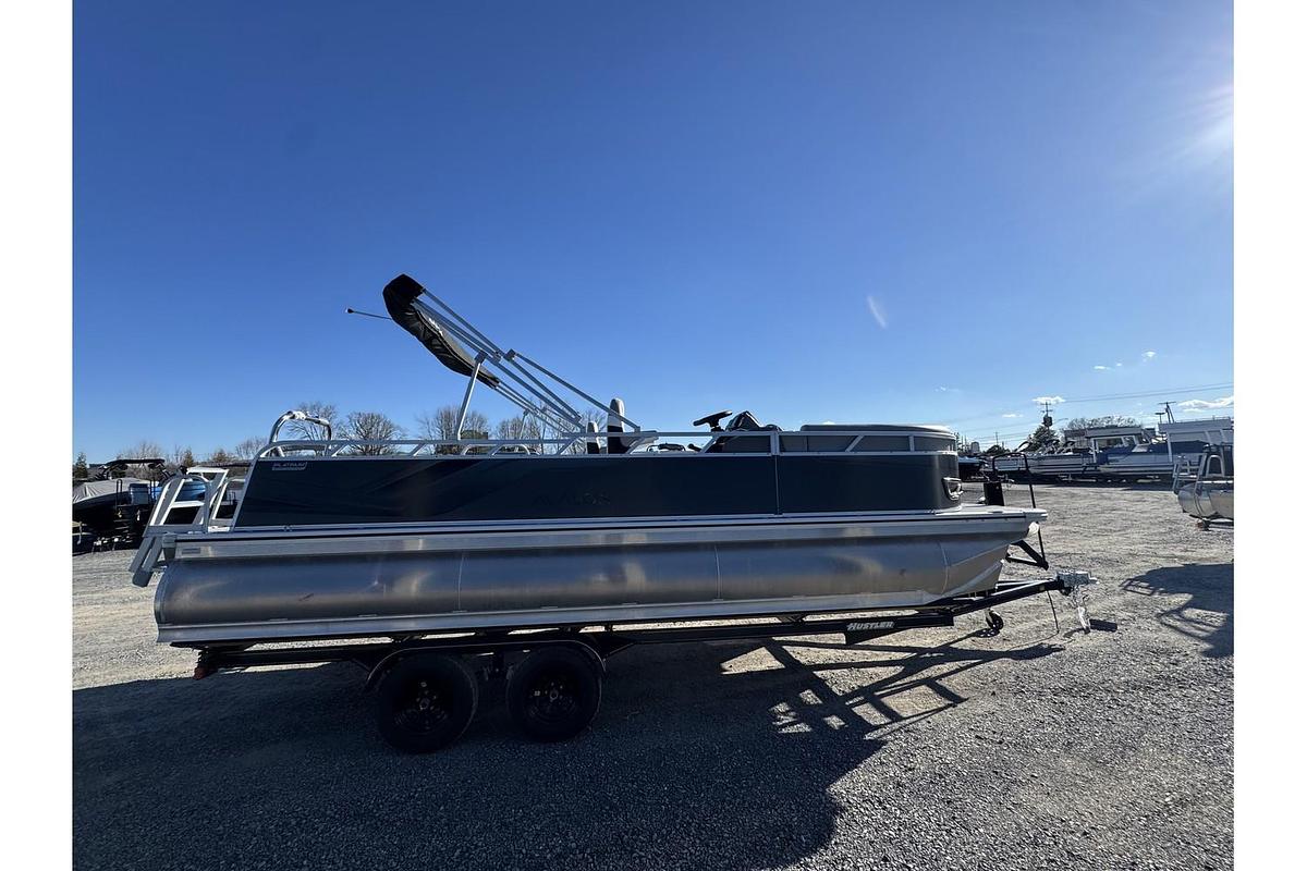 2025 Avalon Venter 85 Versatile Rear Bench