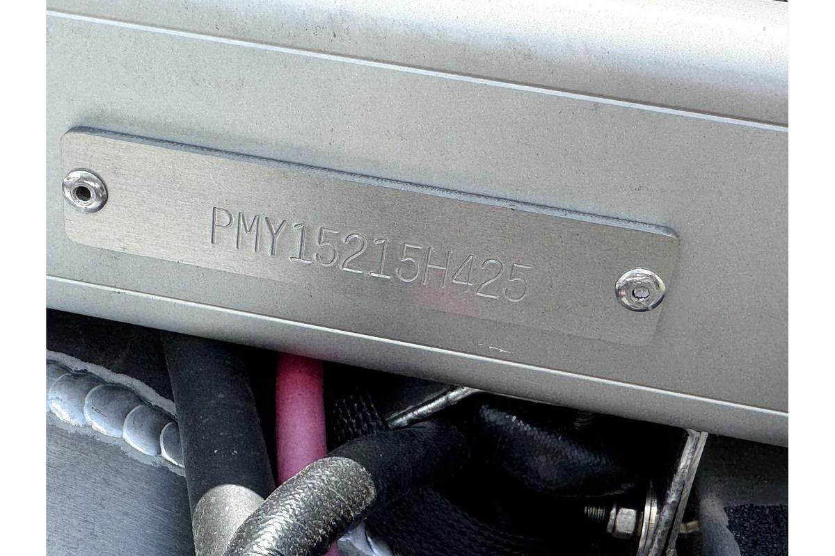 2025 Premier Escalante 330