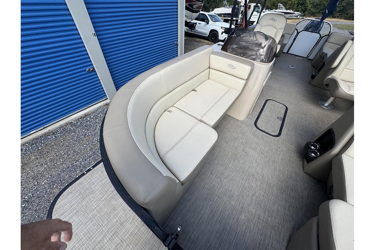 Used 2022 Manitou 23 Aurora LE RF VP II