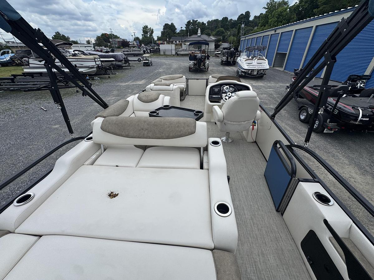 2019 Avalon Catalina 2385 VRB Avalon Catalina 2385 VRB