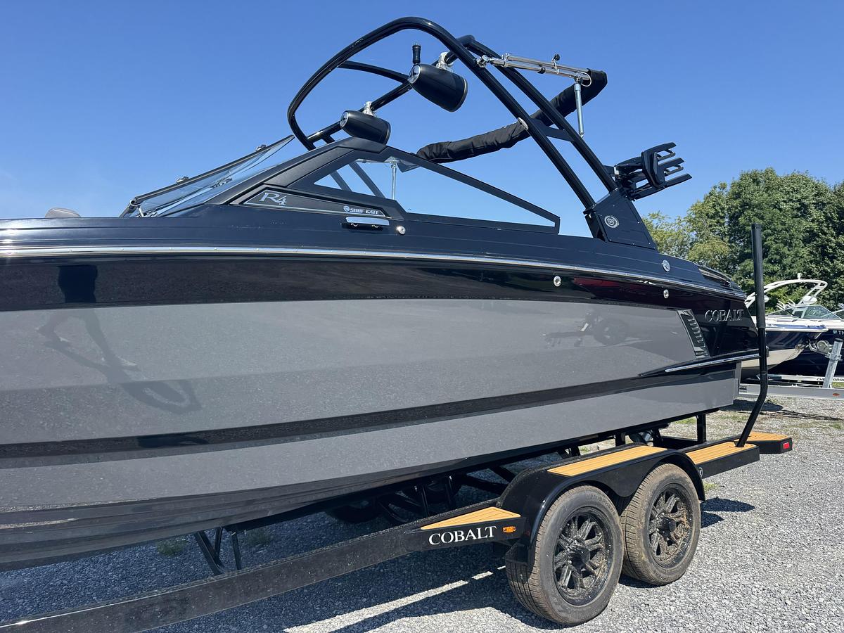 2026 Cobalt R4 Surf