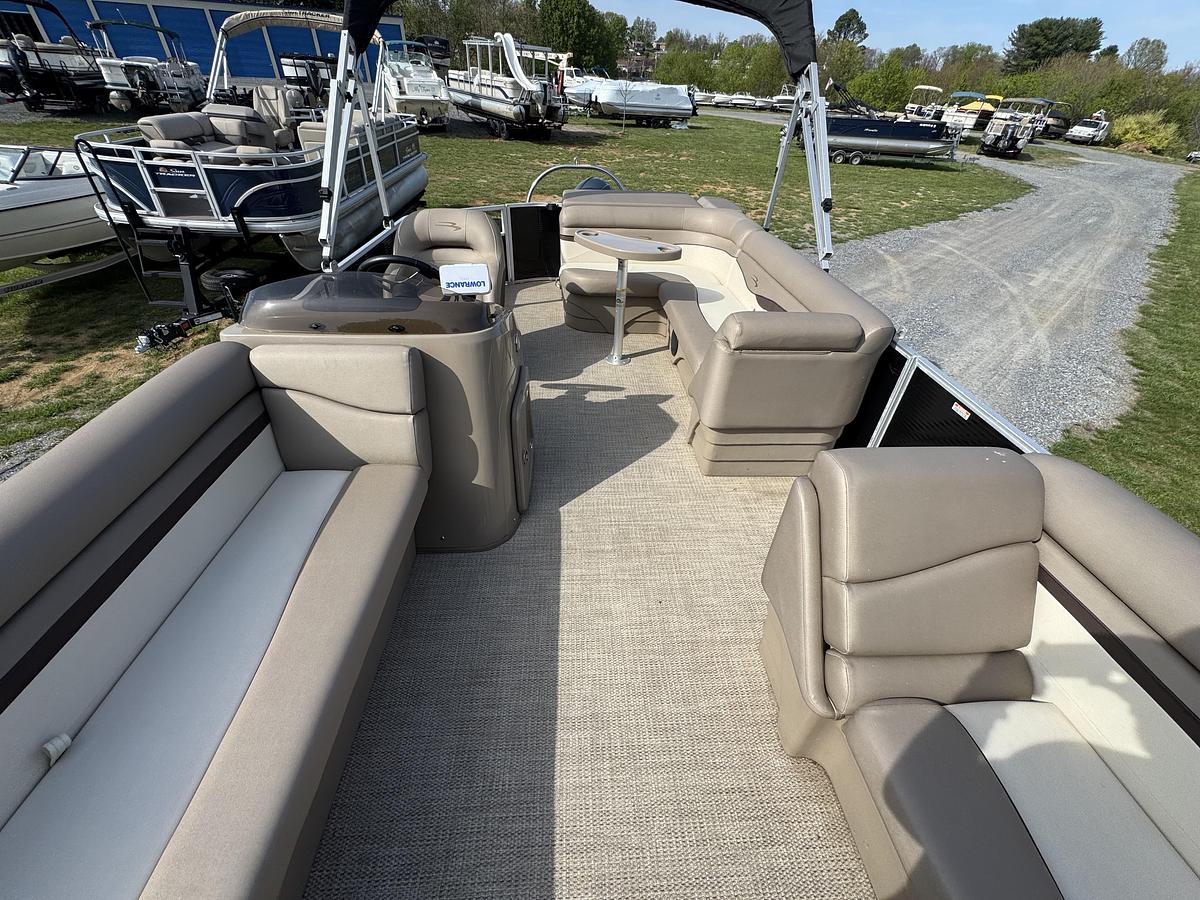 2019 Bennington 22 SL