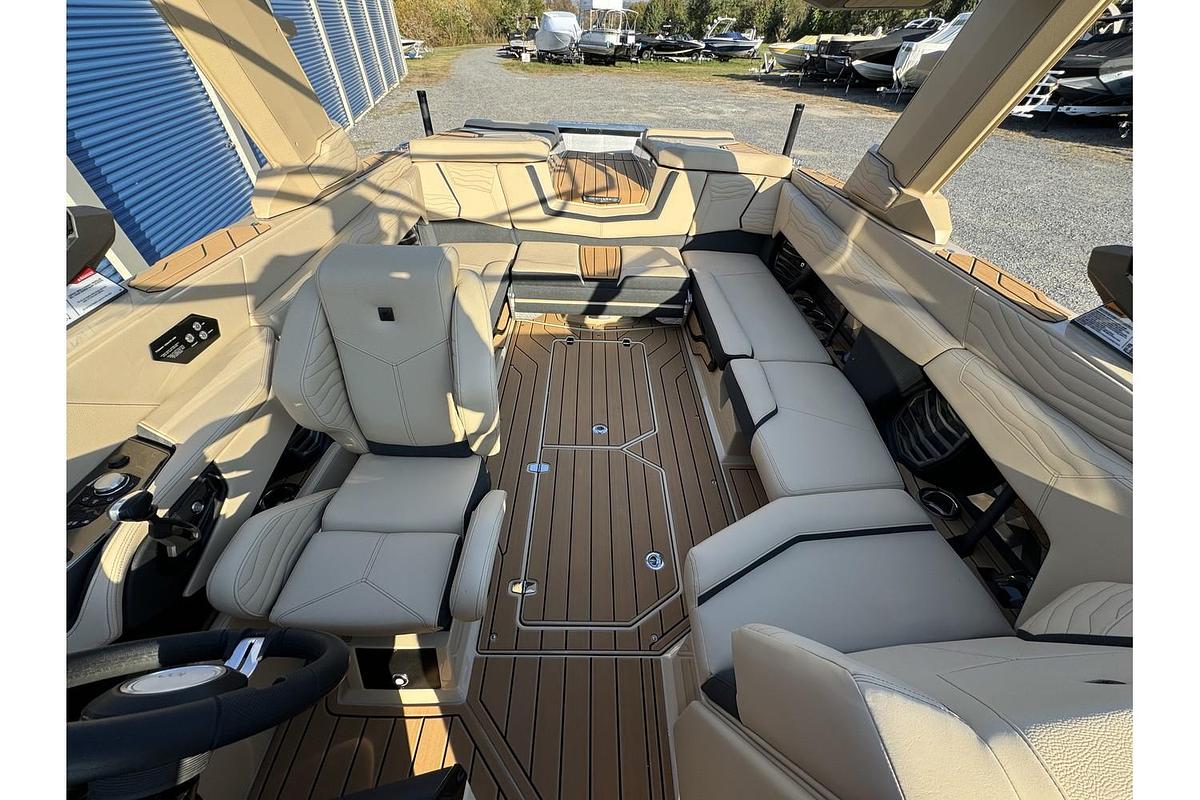 Used 2025 Nautique Super Air G G23