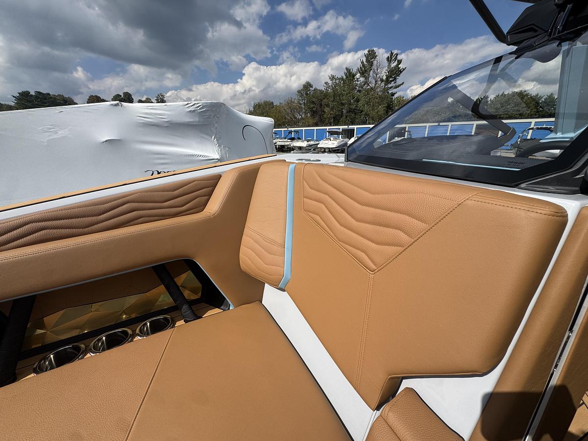 2027 Nautique Super Air Nautique G23