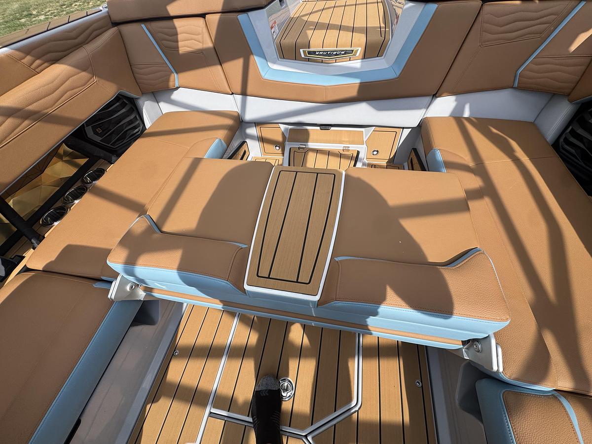 2027 Nautique Super Air Nautique G23