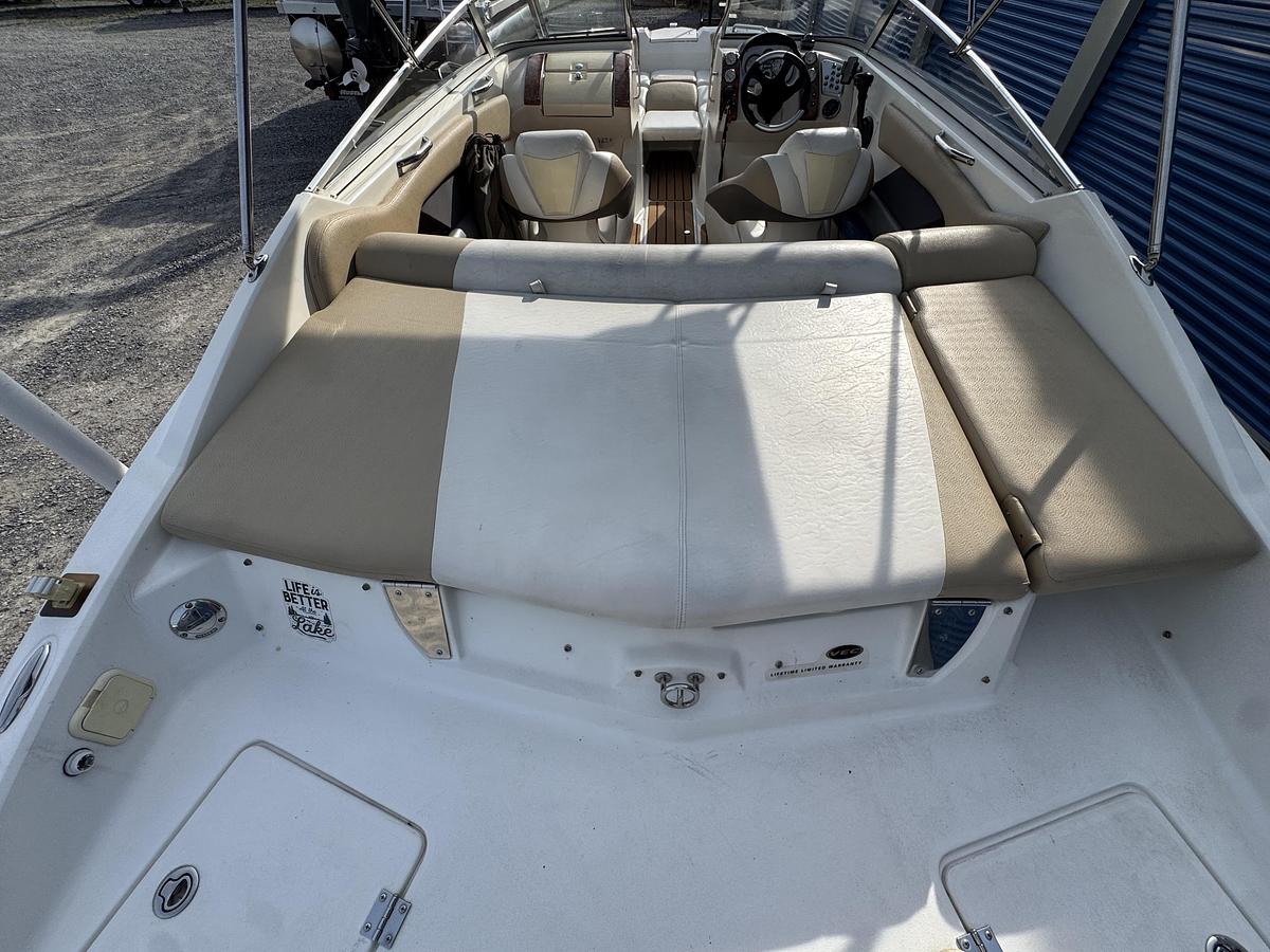 Used 2005 Larson LXI 208