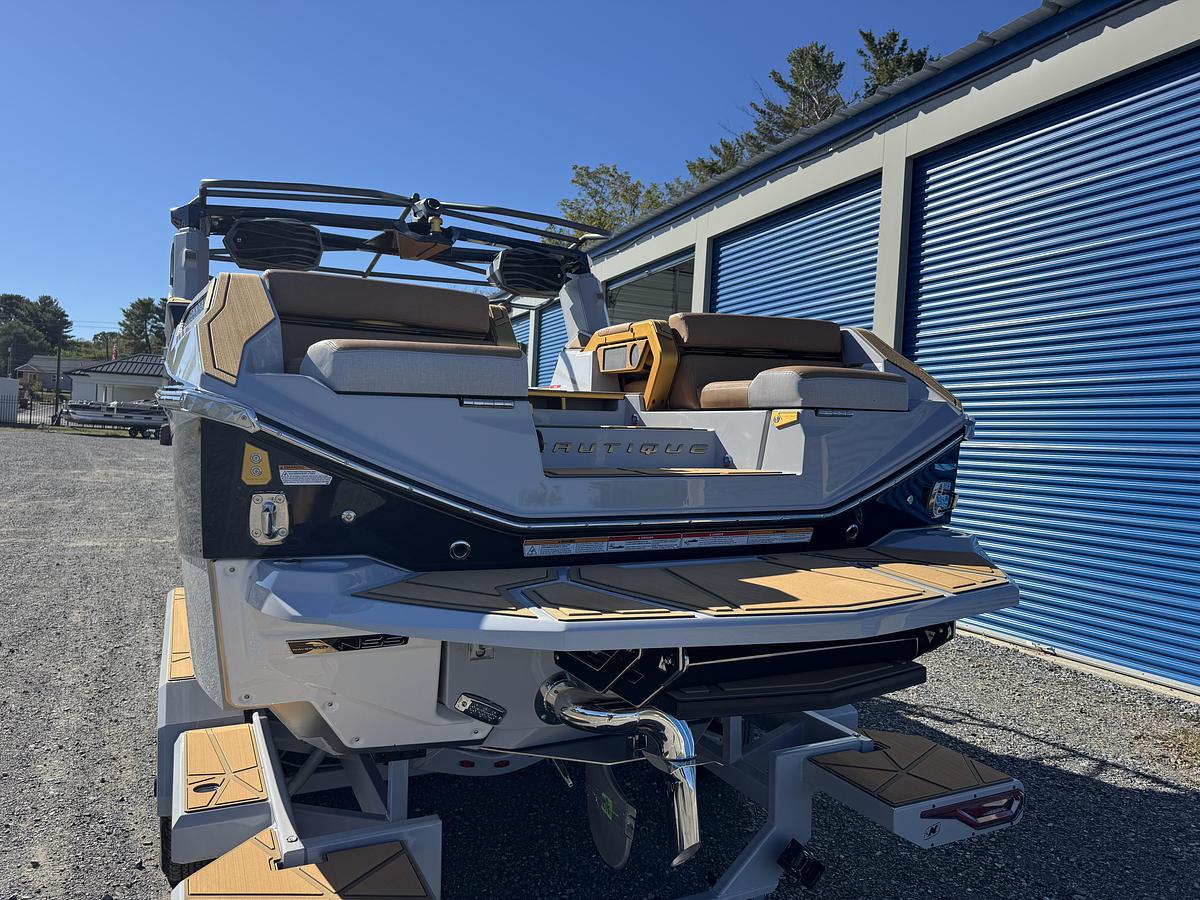 2027 Nautique Super Air Nautique G25 Paragon