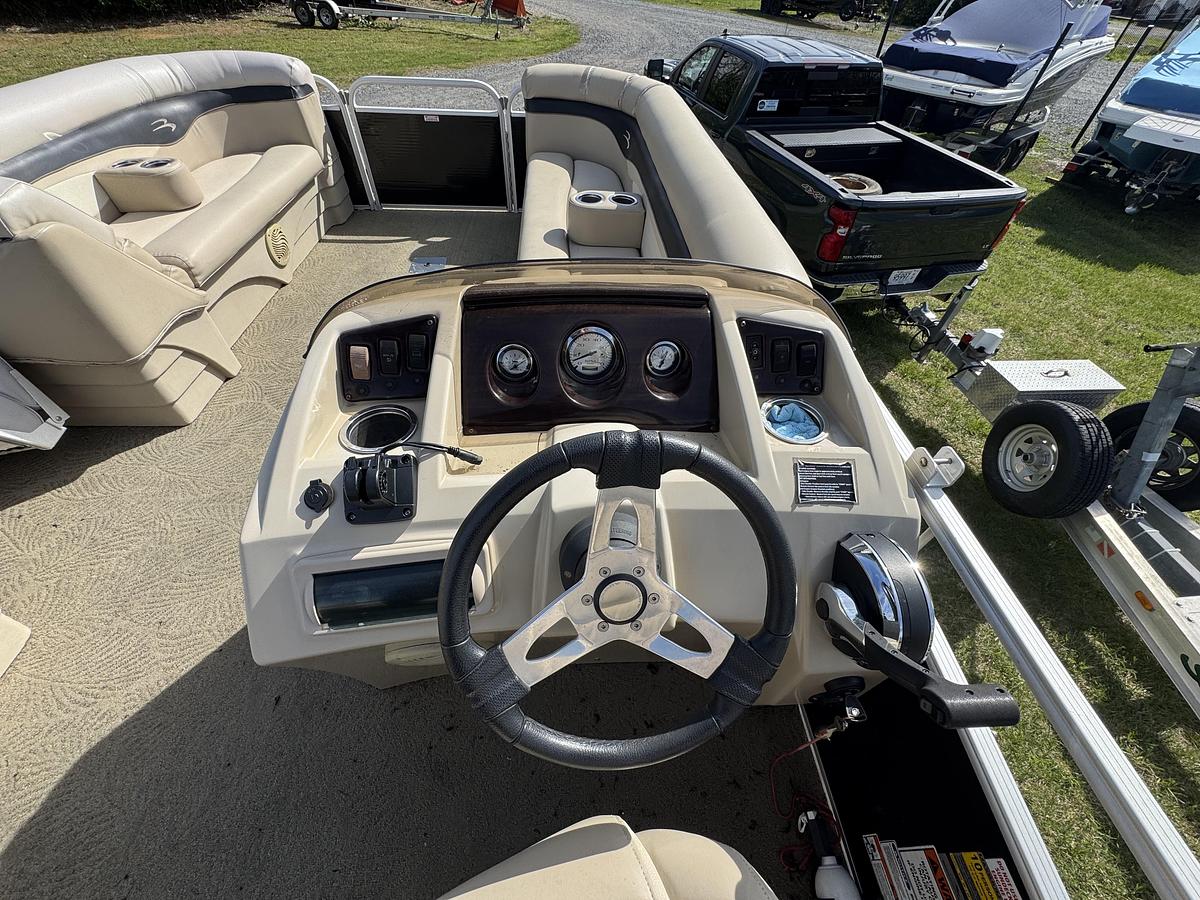 Used 2008 Bennington 22 SL