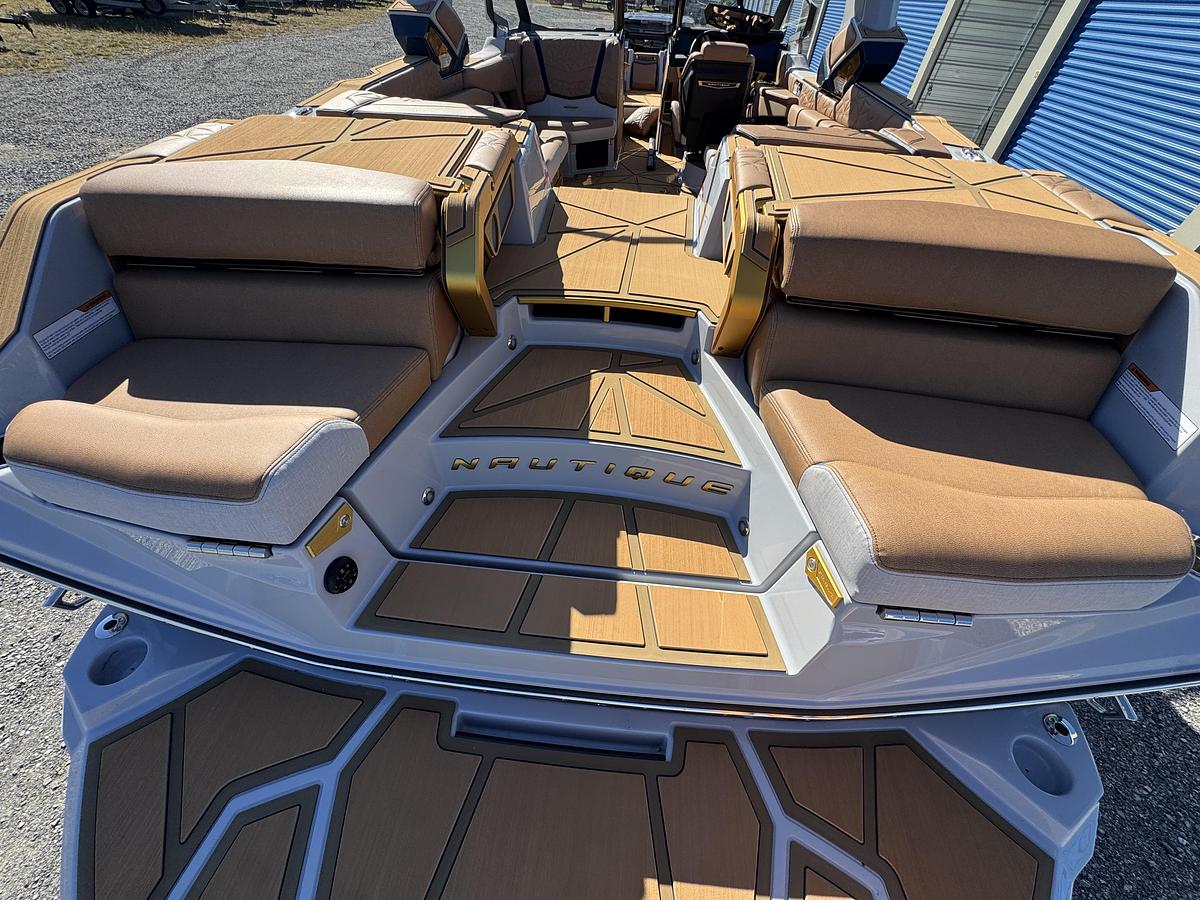 2027 Nautique Super Air Nautique G25 Paragon