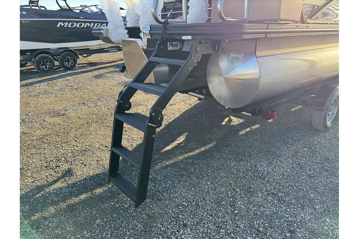 2025 Bennington 24 M Swingback