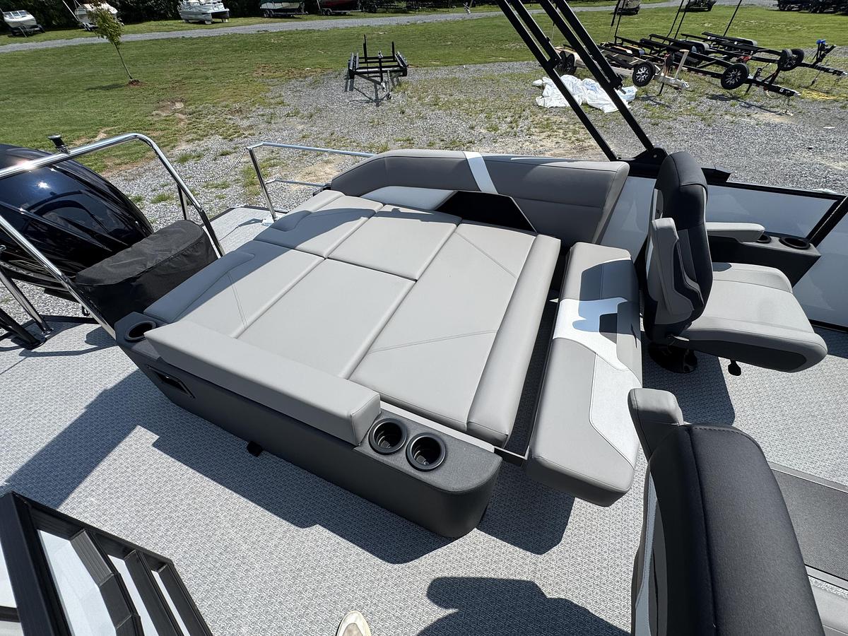 2027 Evotti 521CS 23.5 ft.