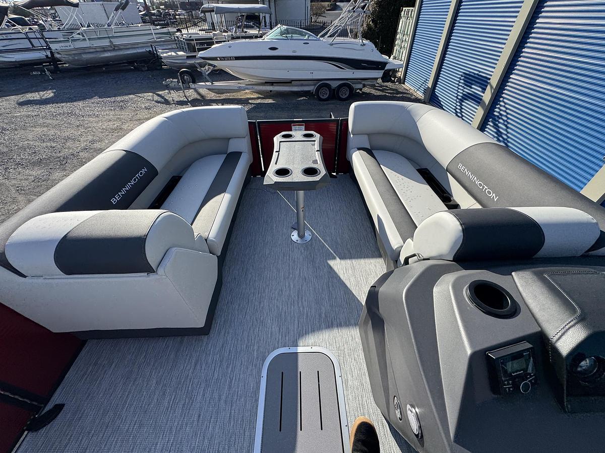 2026 Bennington 22 SSR-Tritoon