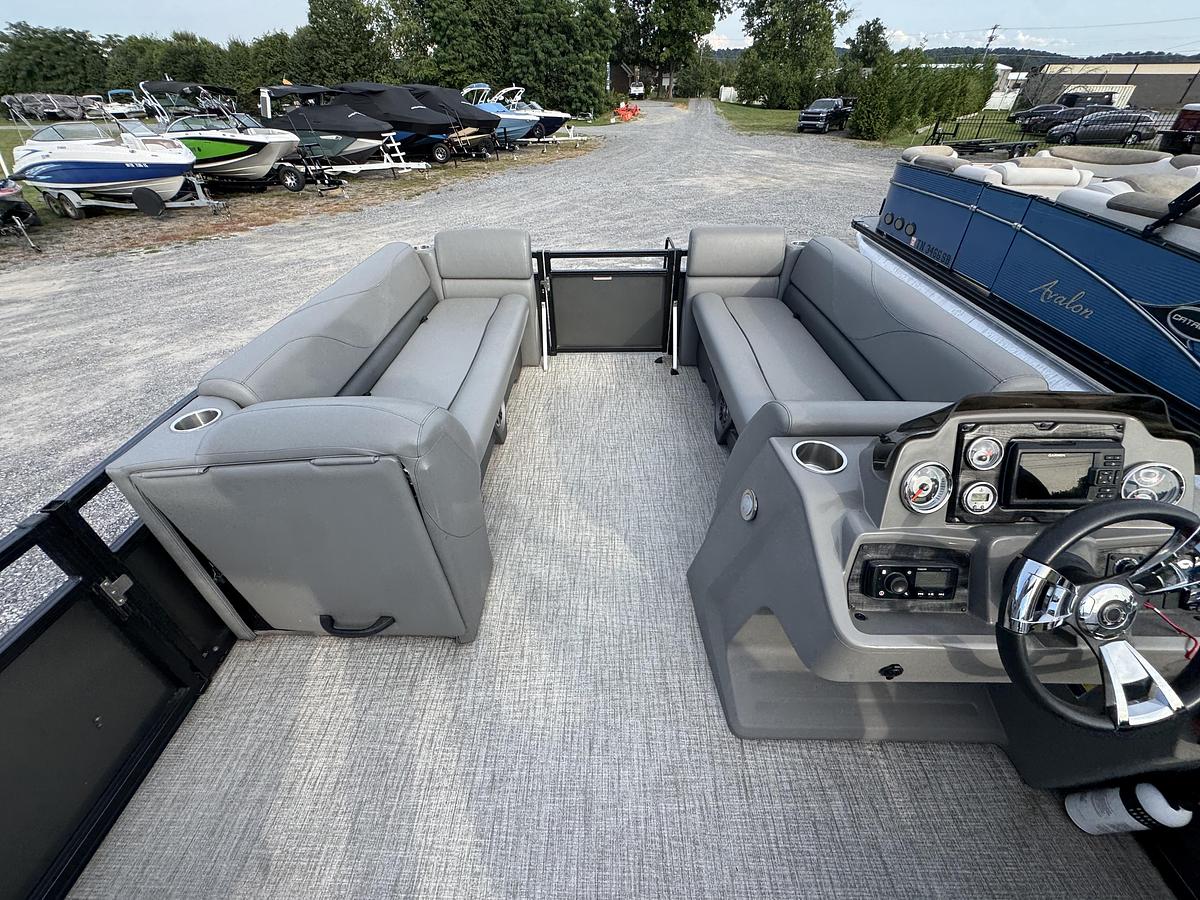 Used 2021 Avalon Venture 2280 QL