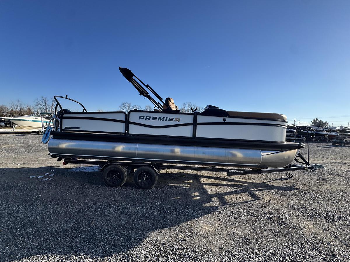 2026 Premier 230 SunSation RS (Rear Social)