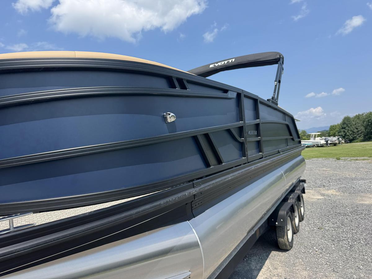 2027 Evotti 523CS 25.5 ft.