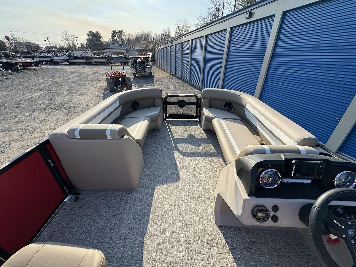 2026 Premier 220 SunScape RF