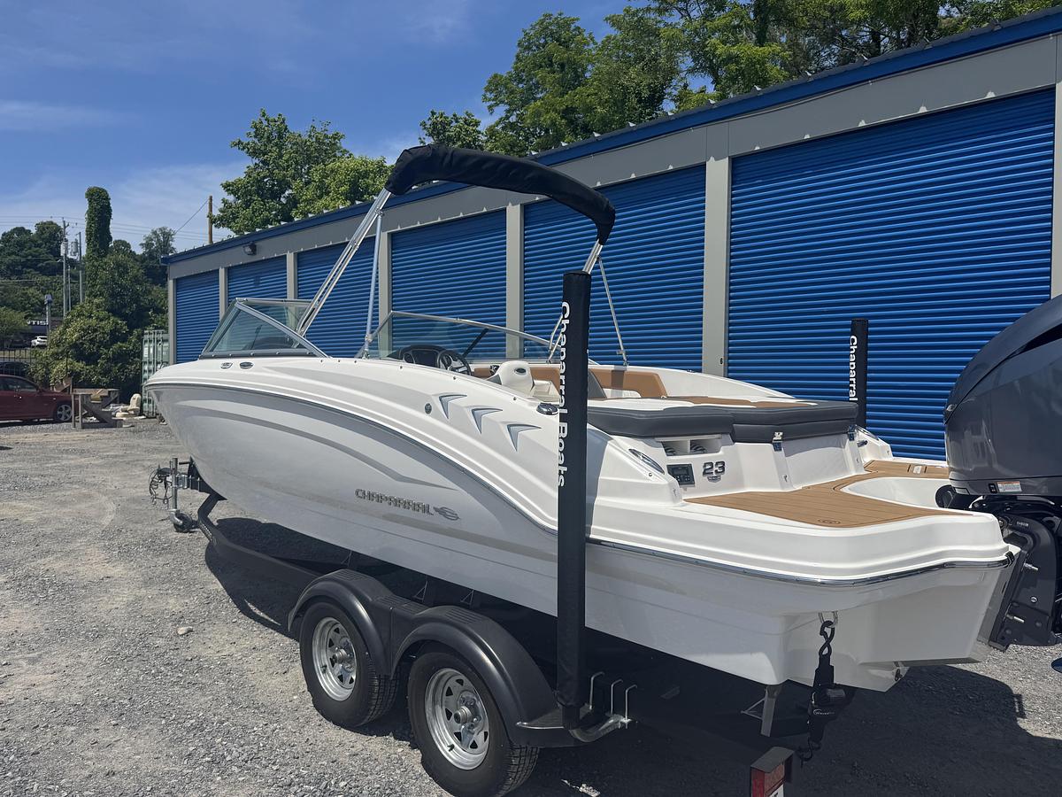 Used 2023 Chaparral 23 SSI Outboard