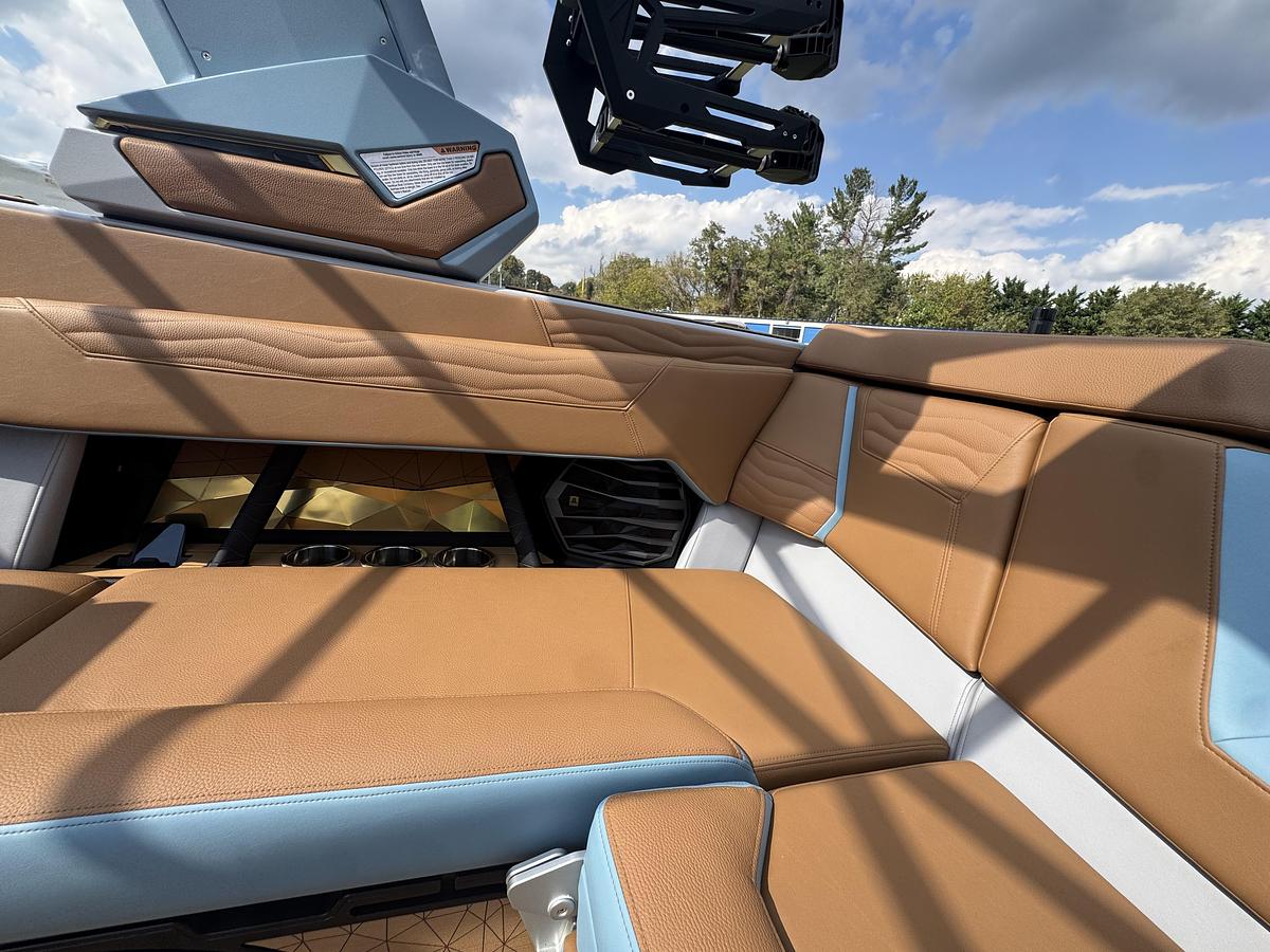 2027 Nautique Super Air Nautique G23