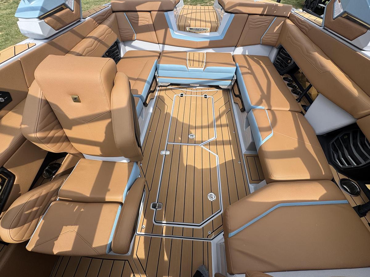 2027 Nautique Super Air Nautique G23