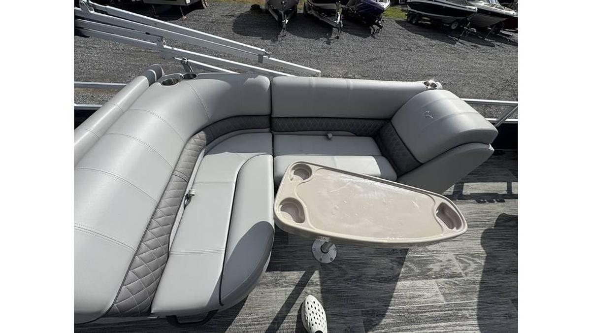 Used 2024 Ranger Boats 220F