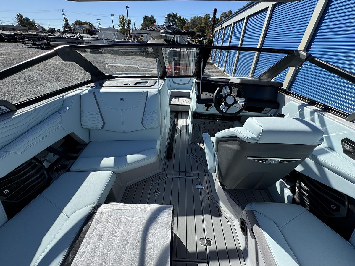 Used 2025 Nautique Super Air G G23