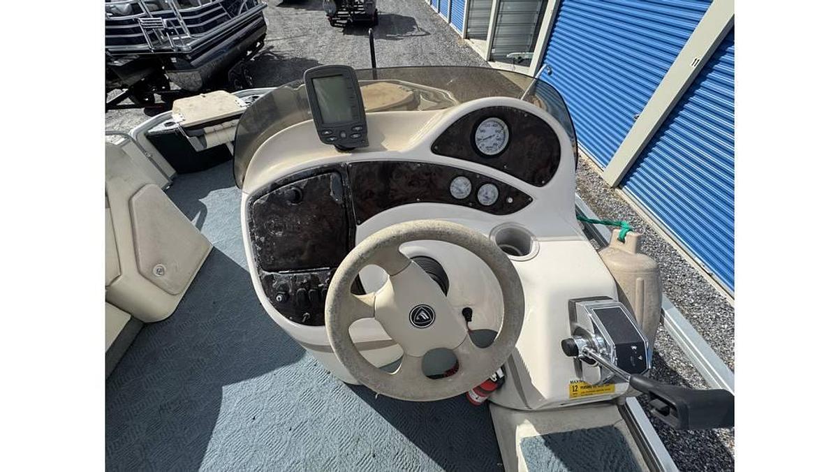 Used 2004 Fisher Freedom 200 Freedom