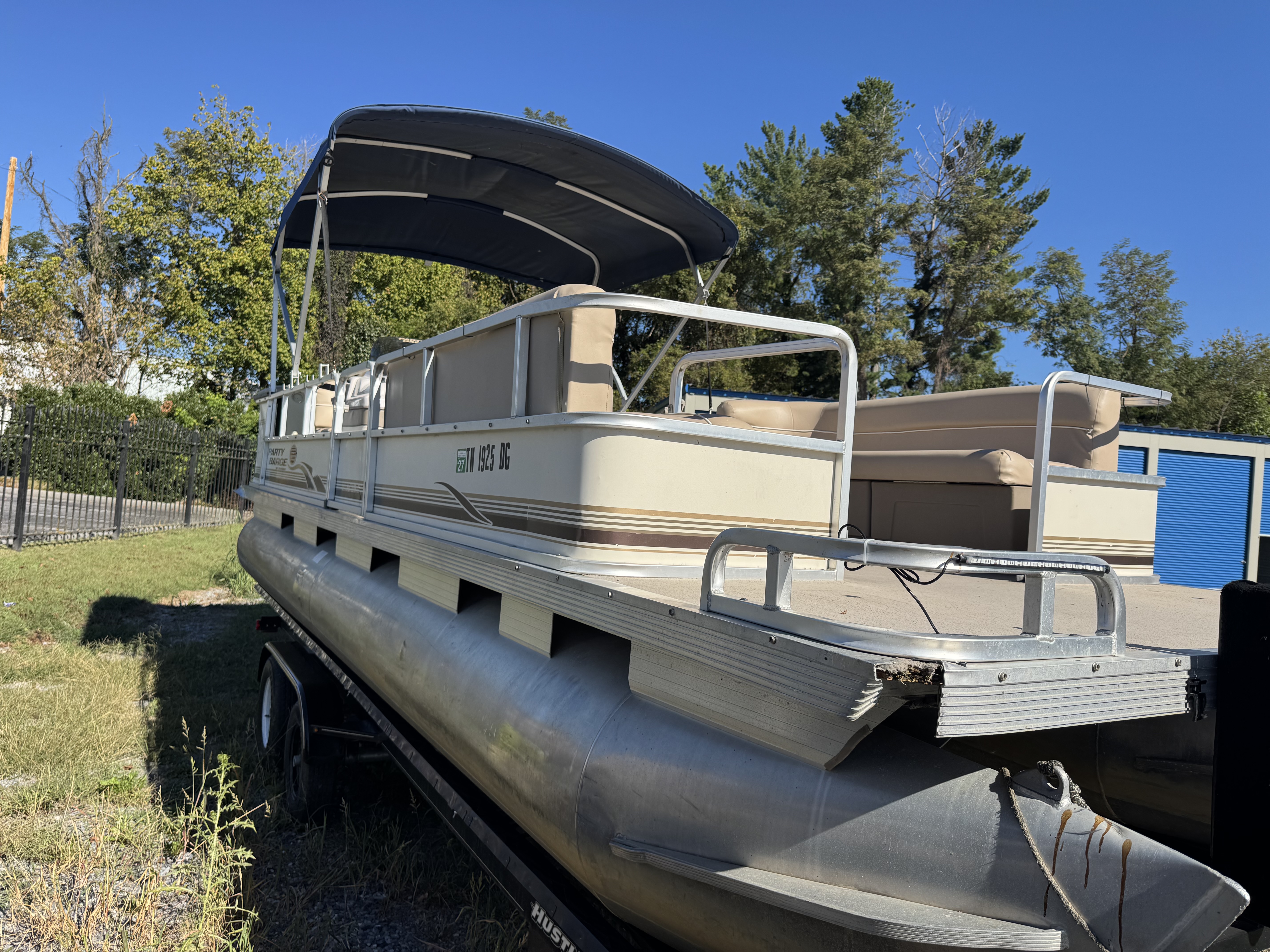 Used 2002 Sun Tracker 240 Party Barge
