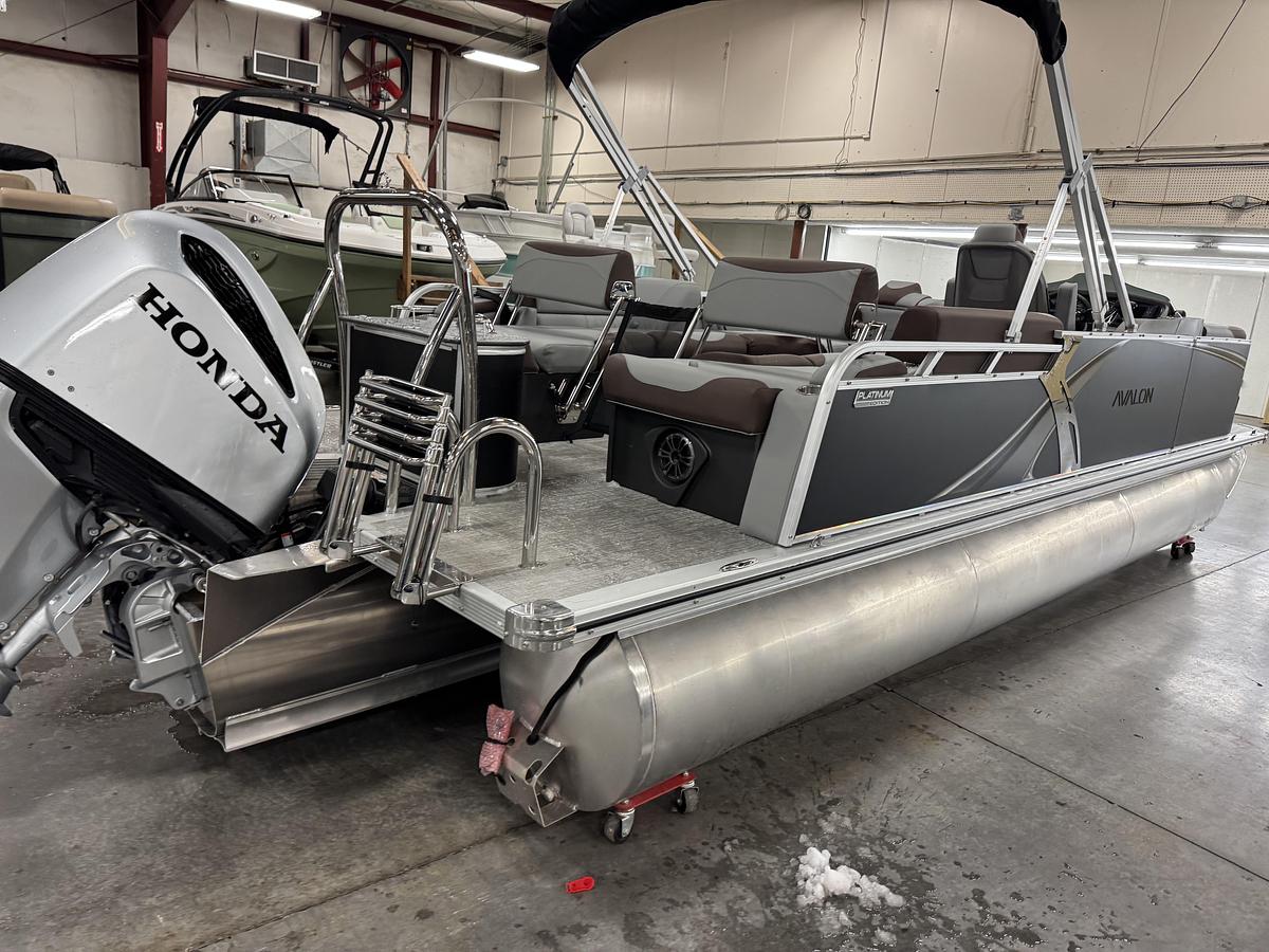 2026 Avalon 23 LSZ QLS