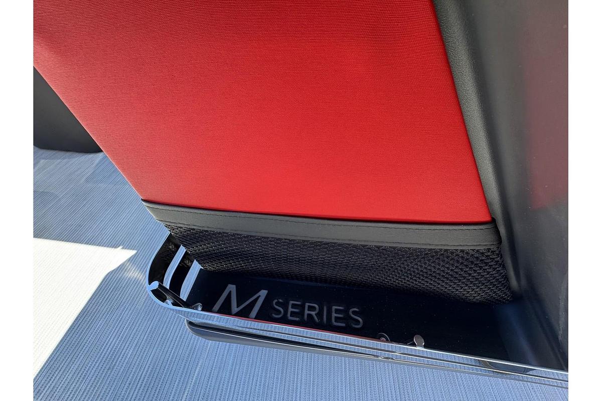 2025 Bennington 24 MFB