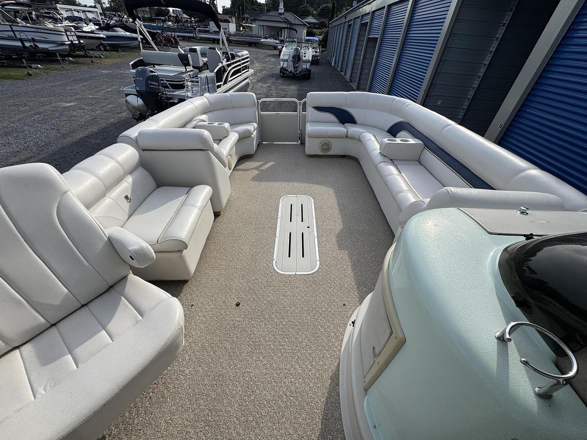 Used 2005 Premier 310 Boundary Waters UD