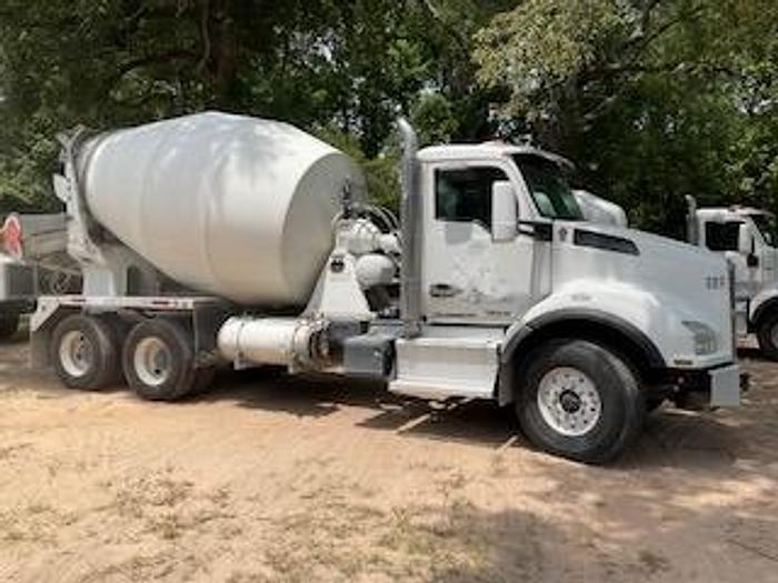 Used 2018 Kenworth Rear Discharge Mixer Trucks (3)