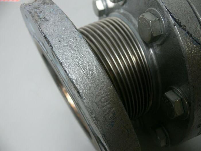 Used Flanged T Pipe + Flexible Fitting 4.5" Inside Diameter 9" Outside Diameter