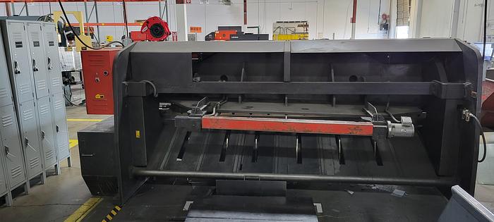 Used 1993 10'X1/4" Amada M-3060 CNC Power Squaring Shear