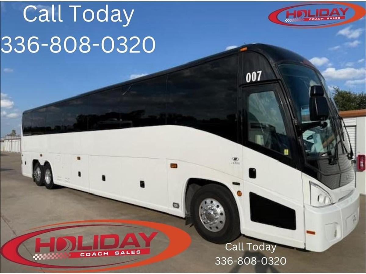 Used 2007 MCI J4500