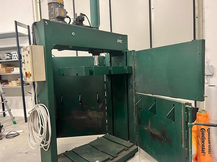 Usato 1996 PRESSA Imballaggio verticale - Revisionata