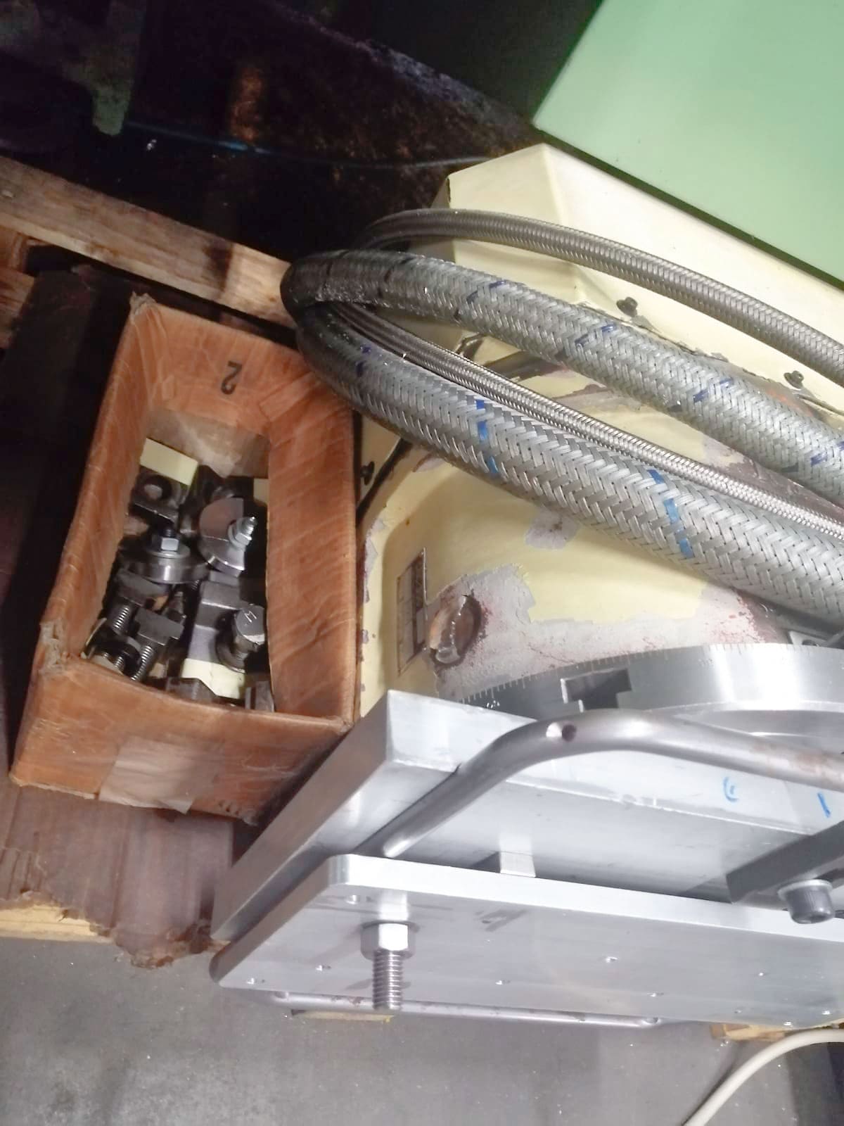 Used Matsuura MC-1000VG - Vertical Machining Centre - 1999