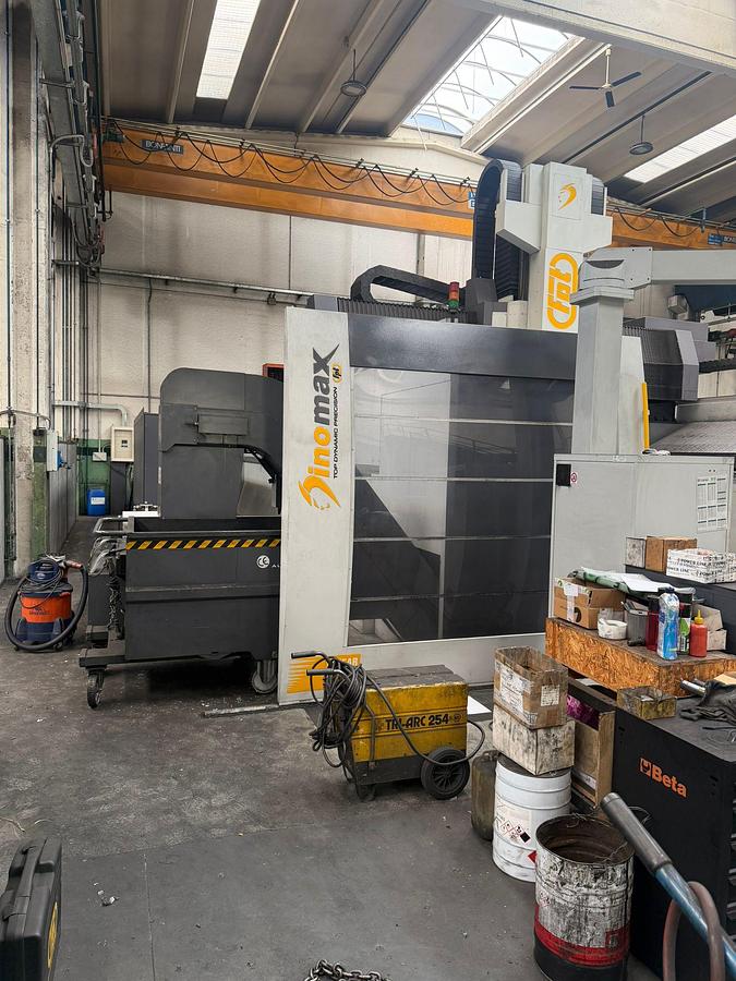 Usato Centro di lavoro CNC FPT Industrie DINOMAX a 5 assi