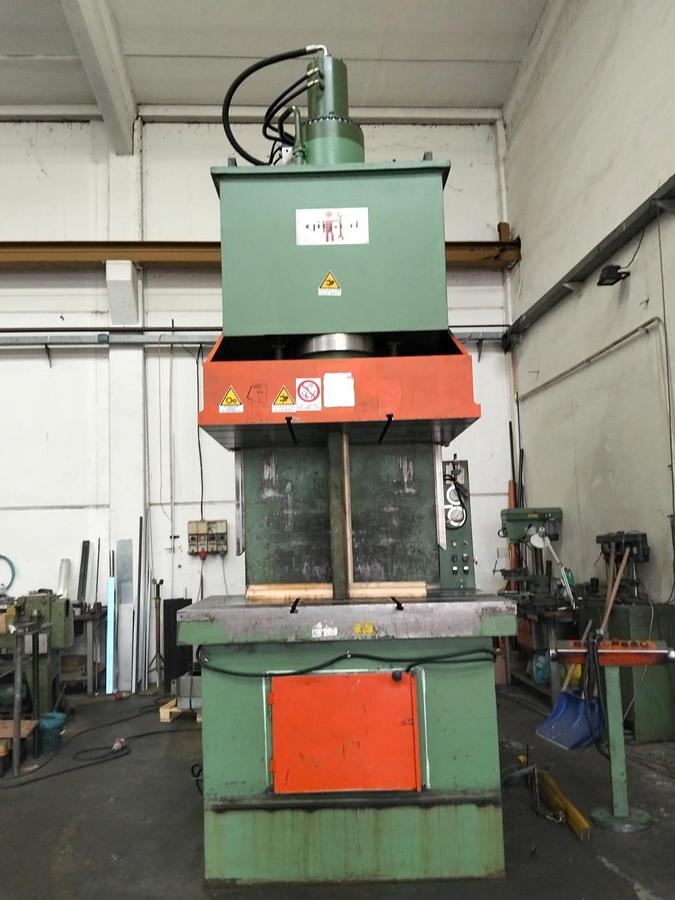 Usato GIGANT C 200 TON IDRAULICA