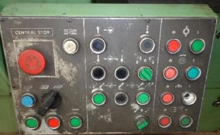 Gebruikt VLAKSLIJPMACHINE TOS BR 20.01