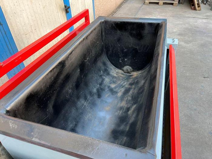 Usato BURATTO / VIBRATORE RETTANGOLARE ROSSO