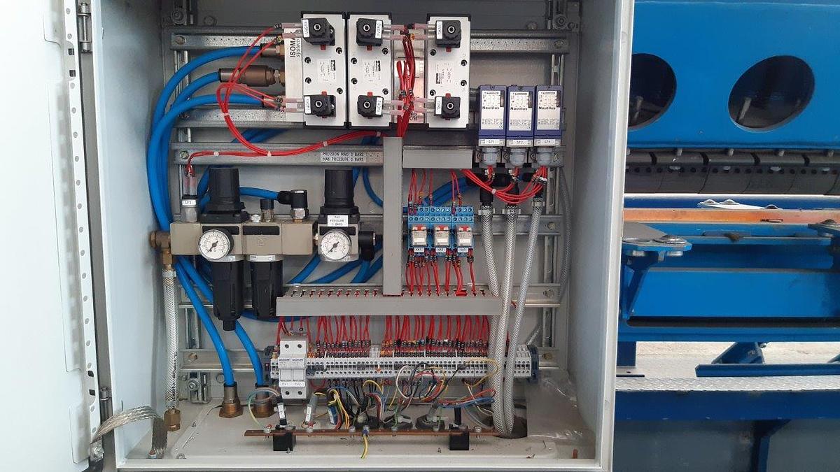 Použitý OERLIKON – AIR-LIQUIDE SEAM-MATIC 32