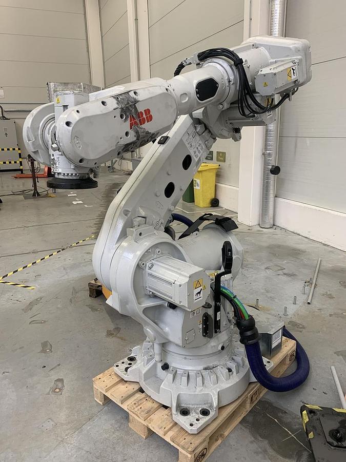 Used ABB IRB 6700