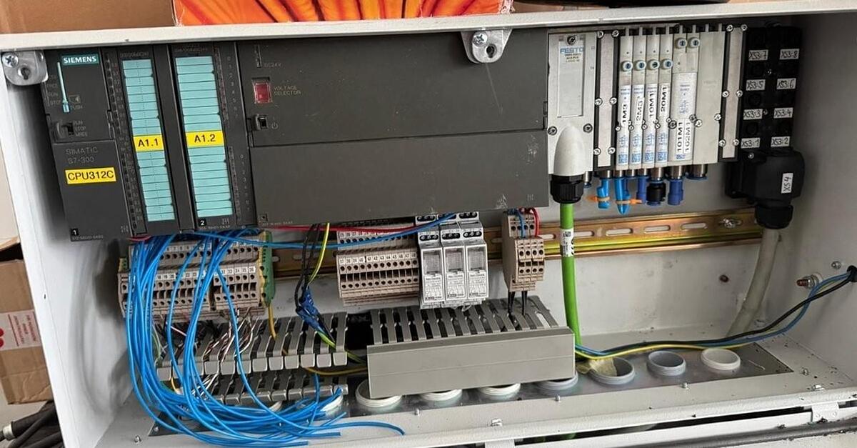 Robot FANUC ARC Mate 100iC/6L