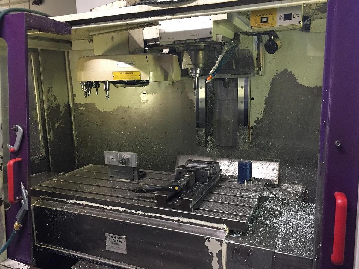 Used Bridgeport VMC1000/22