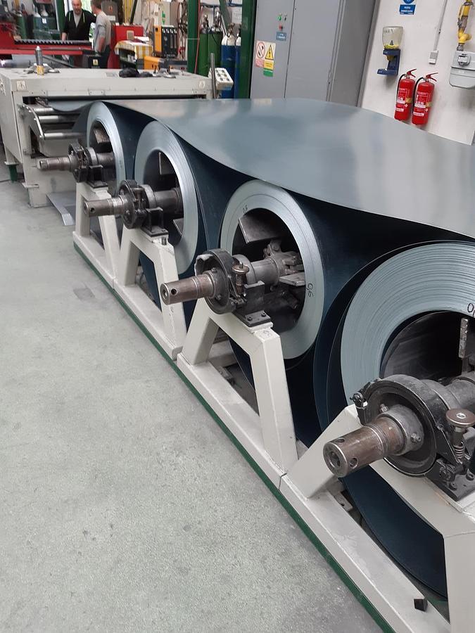 Used Stand with center for roll to unwinding machine